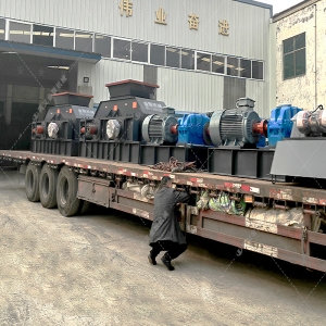 2PG1200x800型對輥制砂機(jī) 大型制砂機(jī)發(fā)往湖北