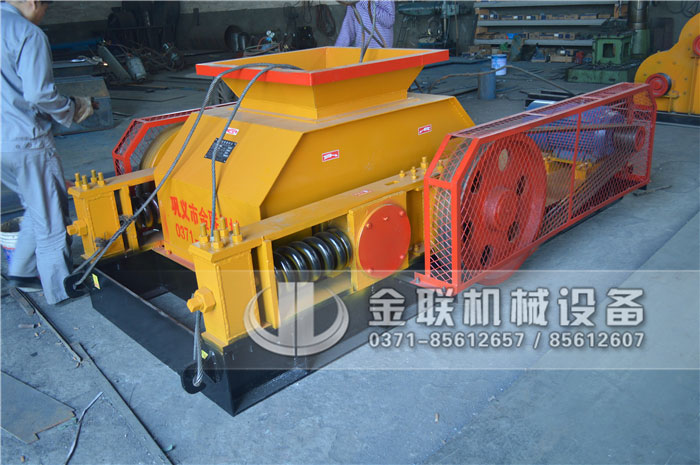 大型雙齒輥破碎機有哪些結構，都用于哪些行業(yè)？