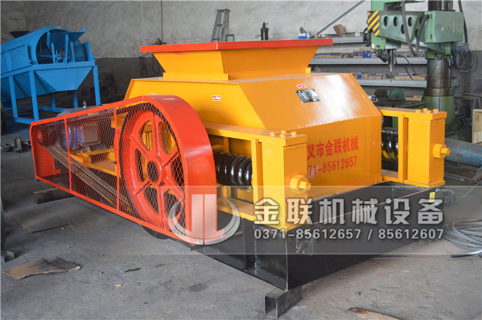 大型雙齒輥破碎機有哪些結構，都用于哪些行業(yè)？