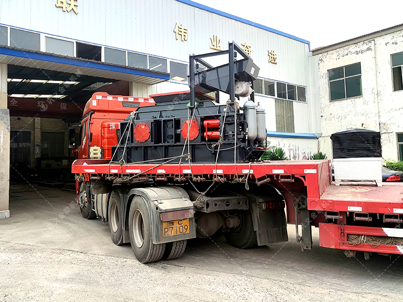 1000x700全自動液壓對輥制砂機設(shè)備發(fā)貨圖片