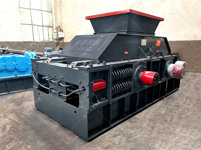 2PG1208型半自動液壓對輥制砂機發貨 發往烏魯木齊