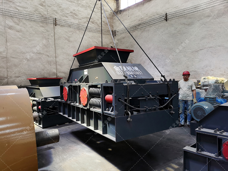 2PG1200x800彈簧式對輥破碎制砂機發貨圖片